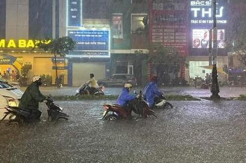 Chuyên gia cảnh báo nguy hiểm khi bão số 5 tương tác với không khí lạnh