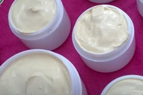 Hãi hùng công thức kem trộn trắng da từ trứng gà gây sốt TikTok