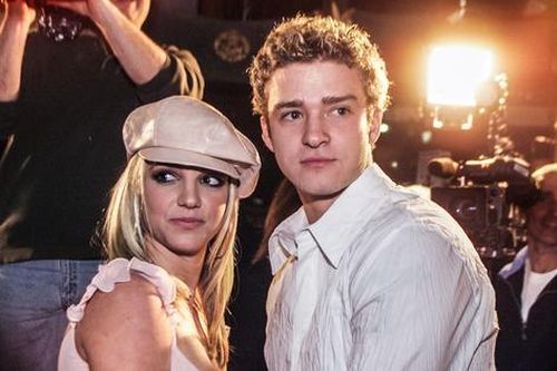 Britney Spears từng có thai với Justin Timberlake, hé lộ lý do cạo đầu do khủng hoảng