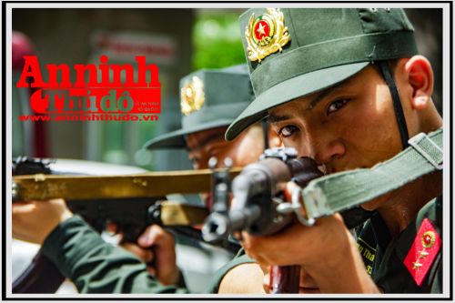 Chủ tịch Hà Nội tặng bằng khen 4 cá nhân thuộc CATP với thành tích phòng chống tội phạm