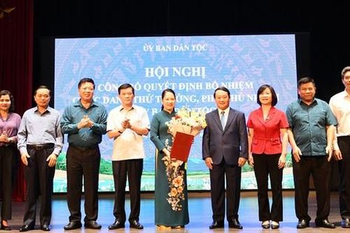 Công bố quyết định bổ nhiệm nữ Thứ trưởng, Phó Chủ nhiệm Ủy ban Dân tộc