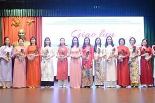 Thư viện Quân đội tổ chức gặp mặt, giao lưu cán bộ, hội viên Hội Phụ nữ các cơ quan, đơn vị
