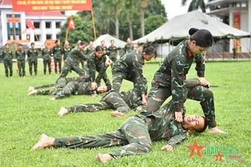 Tự hào những bông hoa 'thép' của Binh chủng Đặc công