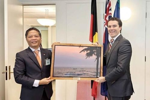 Đoàn đại biểu cấp cao Đảng Cộng sản Việt Nam thăm, làm việc tại Australia