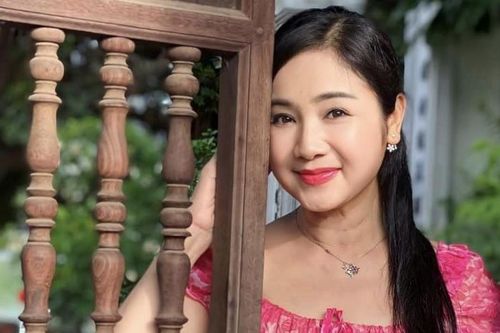 Lệ Quyên mặn nồng bên bạn trai kém tuổi, NSND Thu Hà trẻ đẹp tuổi 54