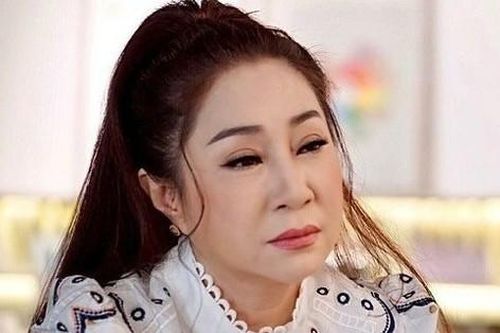 NSƯT Thoại Mỹ: 'Chân tôi ngày càng teo, đang đứng cũng ngã'