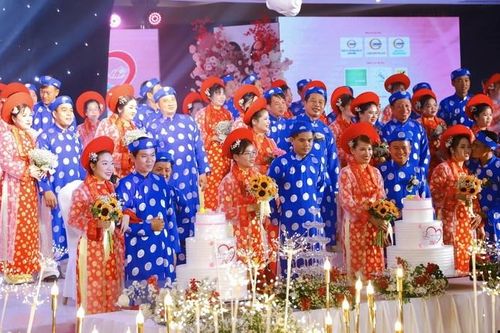 Hơn 80 cặp đôi hạnh phúc trong lễ cưới tập thể tại TP.HCM