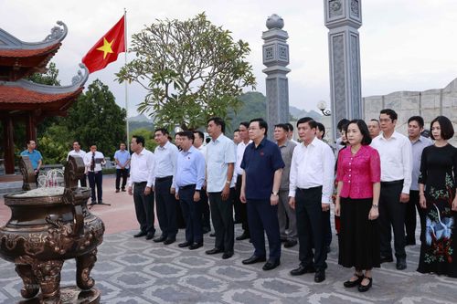 Hoạt động của Chủ tịch Quốc hội Vương Đình Huệ tại tỉnh Sơn La