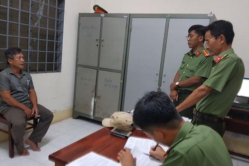 Bắt giam 2 đối tượng tổ chức cho người khác xuất cảnh trái phép