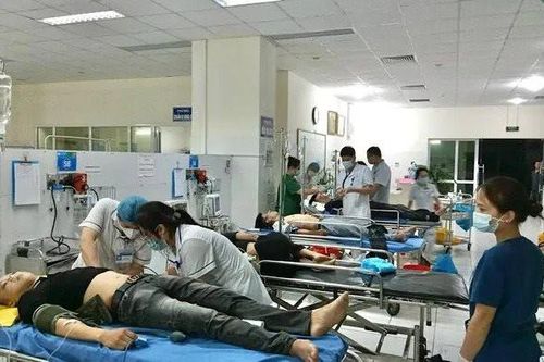 Rượu khiến 5 người ở Bắc Kạn ngộ độc