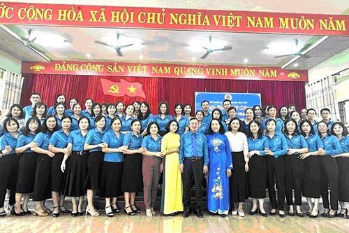 Vĩnh Lộc: Sinh hoạt nữ công chào mừng kỷ niệm Ngày Phụ nữ Việt Nam 20/10