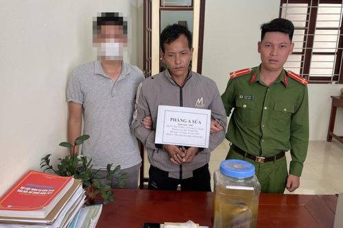 Công an huyện Mường Lát bắt quả tang đối tượng tàng trữ 1 bánh heroin