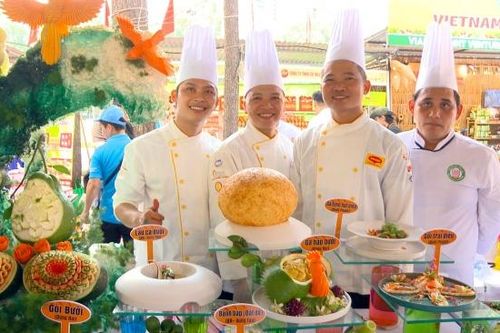 Gỏi bưởi và gà hấp bưởi của Đồng Nai được vinh danh tại Lễ hội Rạng danh văn hóa ẩm thực Việt