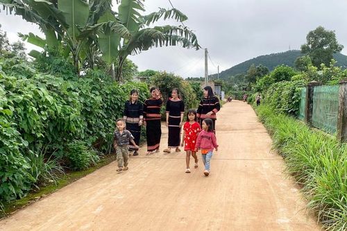 Ia Băng phấn đấu về đích nông thôn mới