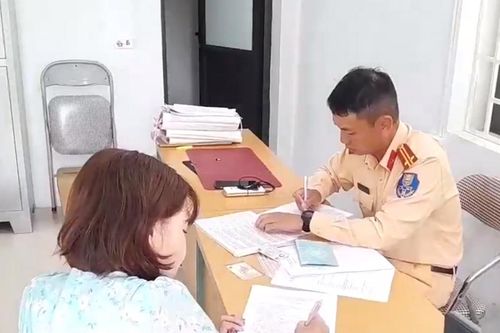 Xử phạt một lái xe điều khiển ô tô đi ngược chiều trên cao tốc Nội Bài - Lào Cai
