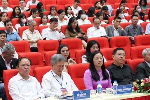 Khai thác cơ sở dữ liệu quốc gia về dân cư hướng đến phục vụ người dân và doanh nghiệp