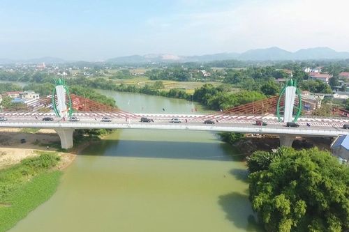 Thông xe kỹ thuật đường Bắc Nam và cầu vượt sông lớn nhất tỉnh Thái Nguyên