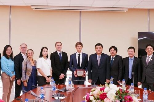 Chủ nhiệm Ủy ban Văn hóa, Giáo dục Nguyễn Đắc Vinh tiếp Đoàn lãnh đạo Đài truyền hình Arte