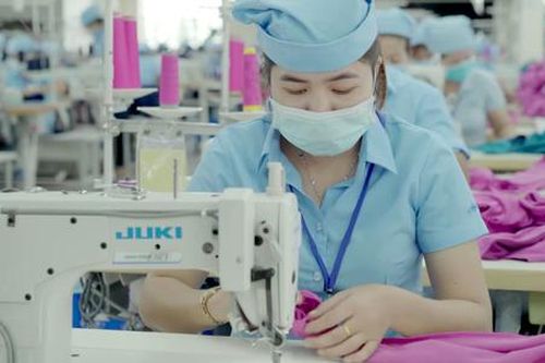 Doanh nghiệp dệt may bao giờ khởi sắc trở lại khi còn nhiều yếu tố bất lợi?