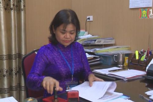 Duyên dáng áo dài công sở