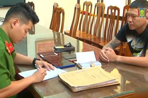 Khởi tố đối tượng mua bán thông tin tài khoản ngân hàng