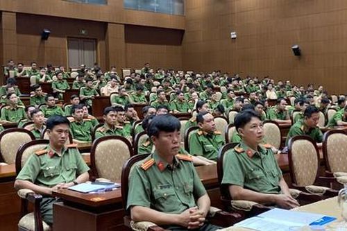 Công an TPHCM khai giảng lớp tập huấn quân sự, võ thuật cho lực lượng trực tiếp chiến đấu