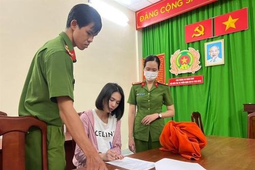 Bắt người mẫu Ngọc Trinh sẽ là bài học cho các nghệ sĩ khi đưa những thông tin lệch lạc, phản cảm lên không gian mạng