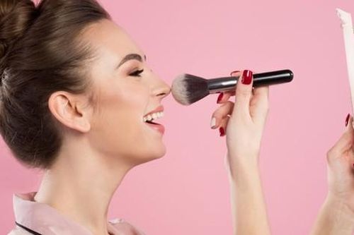 Mẹo trang điểm nhanh giúp làm đẹp chỉ trong 5 phút
