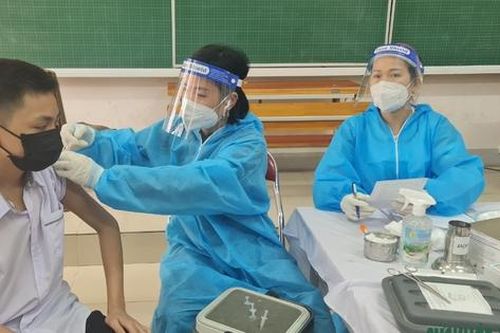 Chuyên gia dịch tễ khuyến nghị gì khi COVID-19 chuyển từ nhóm A sang B?
