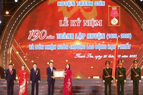Phú Thọ: Huyện Thanh Sơn đón nhận Huân chương Lao động hạng Nhất