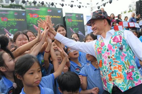 Chương trình Mottainai tặng học bổng cho 281 trẻ khó khăn
