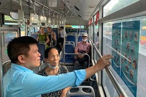 Xây dựng nét đẹp văn hóa xe buýt Thủ đô