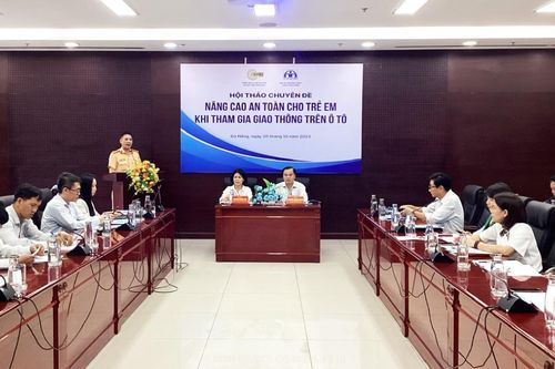 Nâng cao an toàn cho trẻ em khi tham gia giao thông trên ô-tô