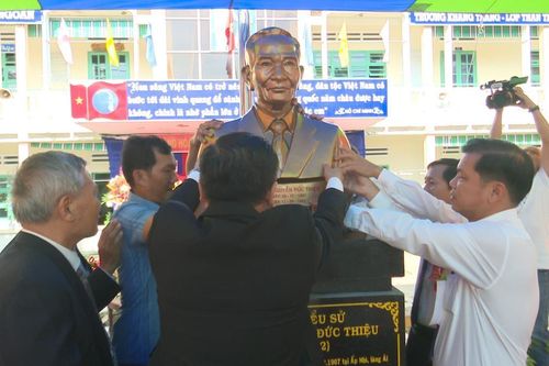 Quảng Nam: Khánh thành và đặt tượng đồng chí Nguyễn Đức Thiệu tại Trường Tiểu học Nguyễn Đức Thiệu