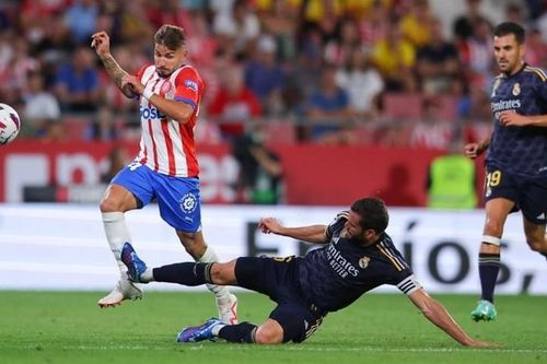 HLV Xavi 'ngạc nhiên' khi đội trưởng Real Madrid được giảm án, kịp góp mặt trận El Clasico