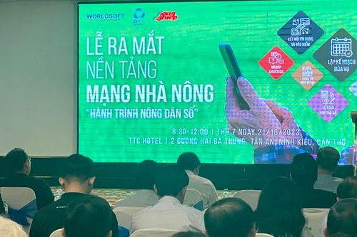 Ra mắt nền tảng 'Mạng nhà nông - Hành trình nông dân số'