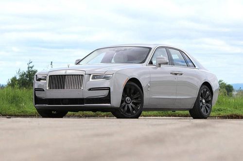 Rolls-Royce triệu hồi dòng Ghost vì nguy cơ tai nạn, mất an toàn