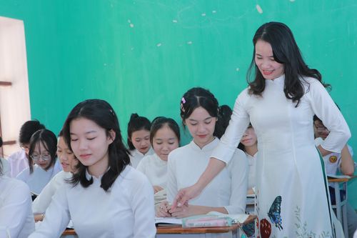 Thanh Hóa tuyển dụng đặc cách 136 giáo viên THPT