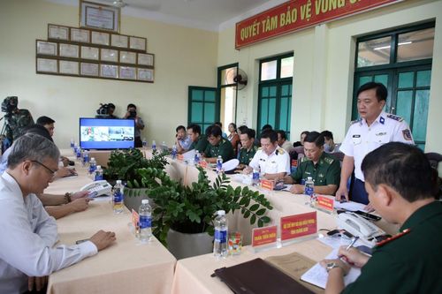 Quảng Nam: Gặp mặt, thông tin về tình hình tìm kiếm ngư dân mất tích trên biển