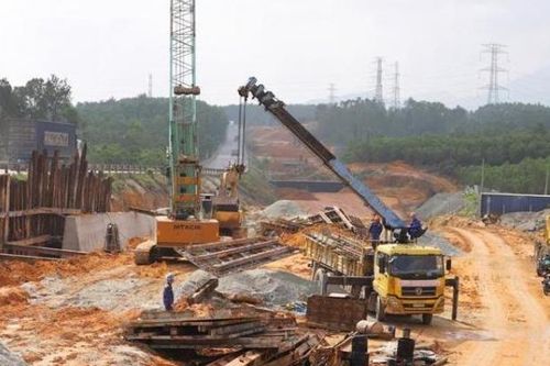 Tìm vật liệu thay thế, hạn chế khai thác cát gây sạt lở ở đồng bằng sông Cửu Long