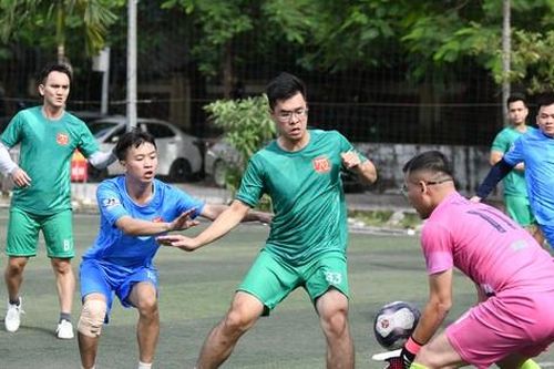 Những hình ảnh ấn tượng tại Giải bóng đá tranh cúp Tiền Phong Champions