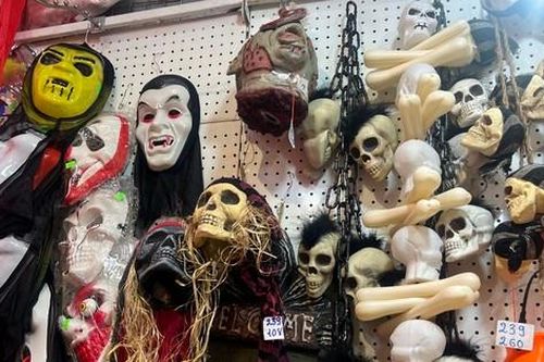 Những món đồ trang trí Halloween nhìn thấy đã 'khóc thét'