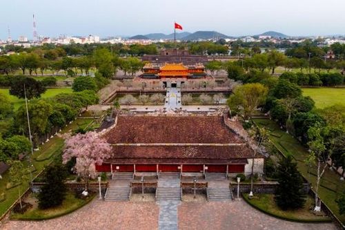 Nét đẹp cổ kính của di sản Đại Nội Huế khiến bao du khách say đắm 'quên lối về'