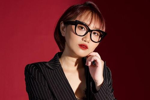 Người phụ nữ làm dự án về nữ quyền, kêu gọi bình đẳng giới