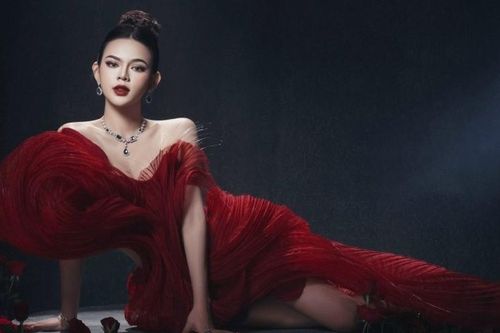 Thái Trà My thăng hạng nhan sắc ở tuổi 25