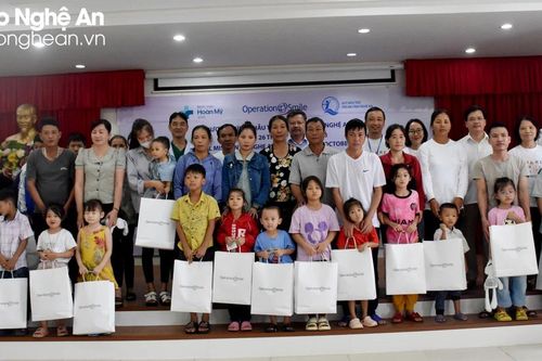 150 trẻ khuyết tật được khám, phẫu thuật nhân đạo tại Nghệ An