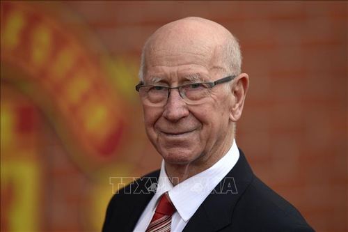 Huyền thoại bóng đá Anh Bobby Charlton qua đời ở tuổi 86