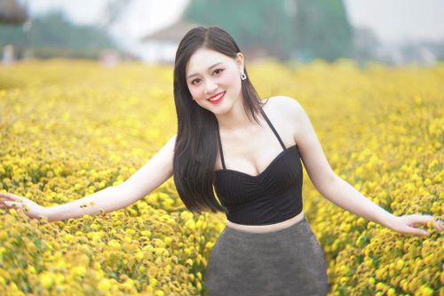 Chiêm ngưỡng vẻ đẹp 'ma mị' của hot girl Thái Bình