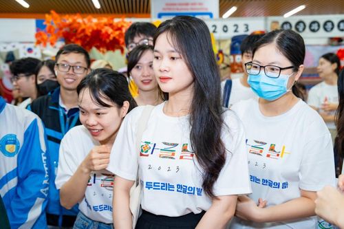 Sinh viên 20 trường Đại học tại Việt Nam hào hứng trải nghiệm văn hóa Hàn Quốc