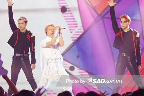 Xuân Định 'lột xác' cực 'chất' tựa như idol K-pop trong chung kết VNI